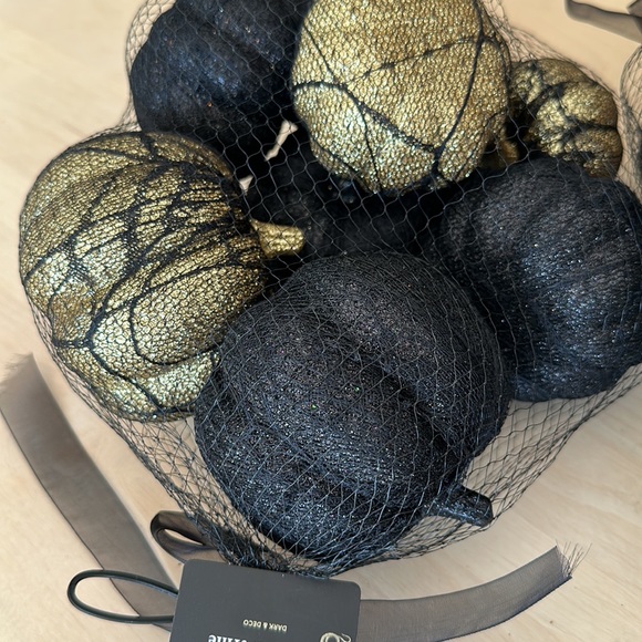 Glittered Halloween 🎃 pumpkins 24   Perfect for bewitching decor - Picture 2 of 4